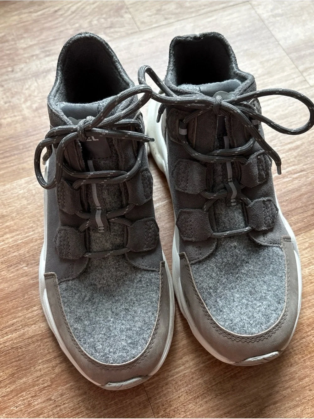 SOREL Kinetic RNEGD Caribou Waterproof Sneakers in Grey, Sz 7